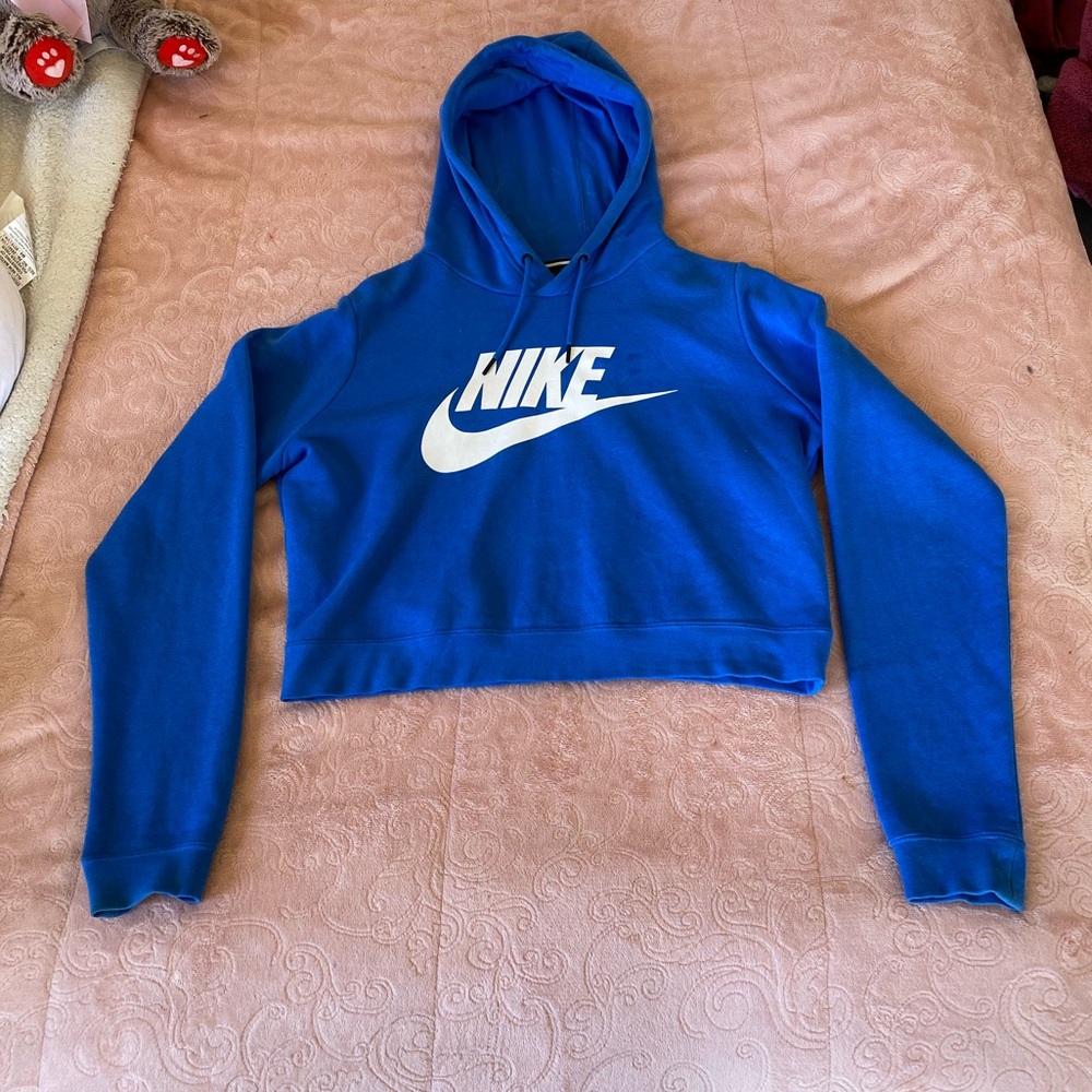 Women’s Cropped Nike Hoodie